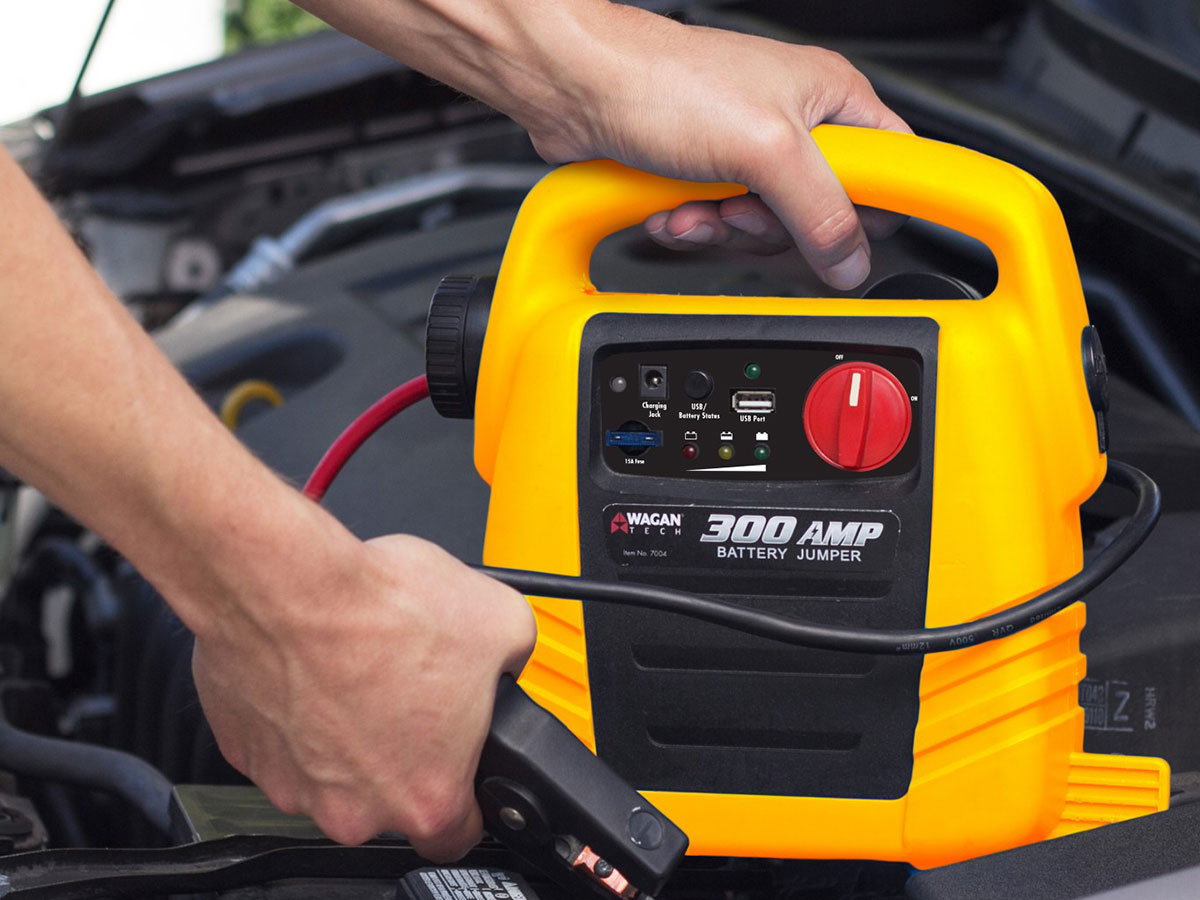 Wagan Tech 7004 Battery Jumper 300 Amp Jump Starter with Air Compressor
